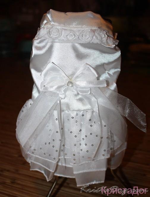 Платье свадебное белое с бантиком